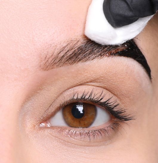Eyebrow Tinting
